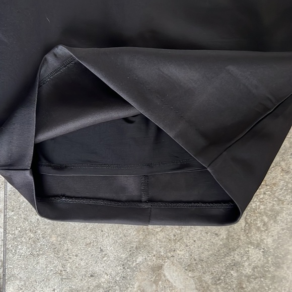 GUESS NWT off the shoulder “Cindy” dress - Picture 6 of 6